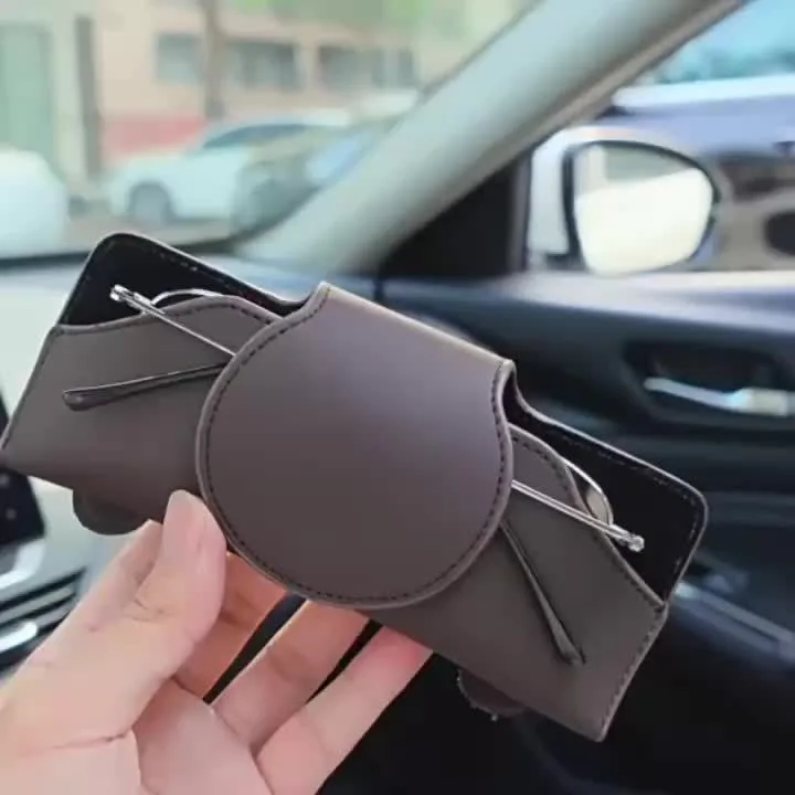 مشبك جلد مغناطيسي لحمل النظارات على حاجب السيارة